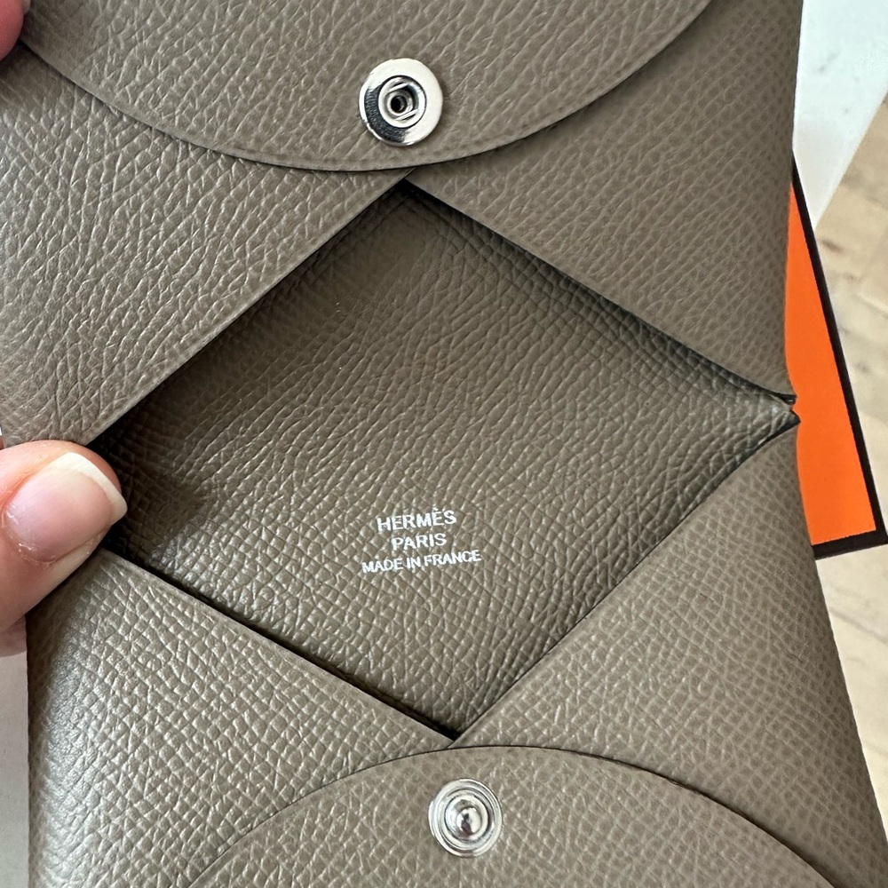 Hermès Taupe card holder - Picture 4 of 8